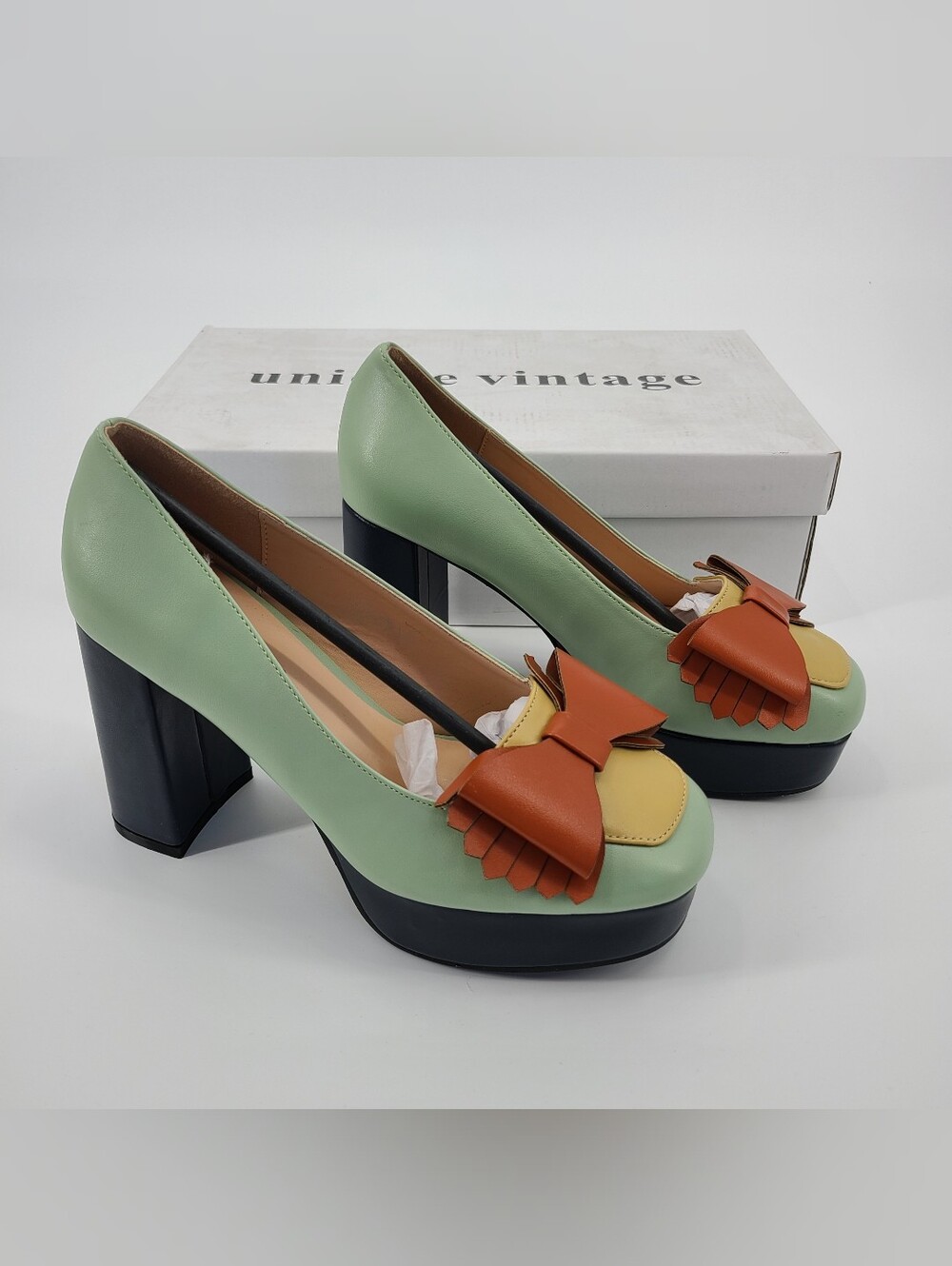 Unique Vintage Mint Green Platform Pumps with Brown Bow Accent Size 6